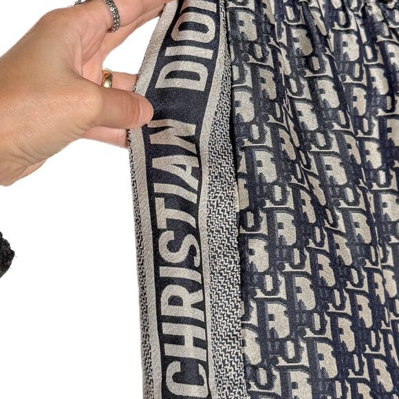 Dior Chez Moi Oblique Navy Blue Beige Silk Shorts - Picture 3 of 9